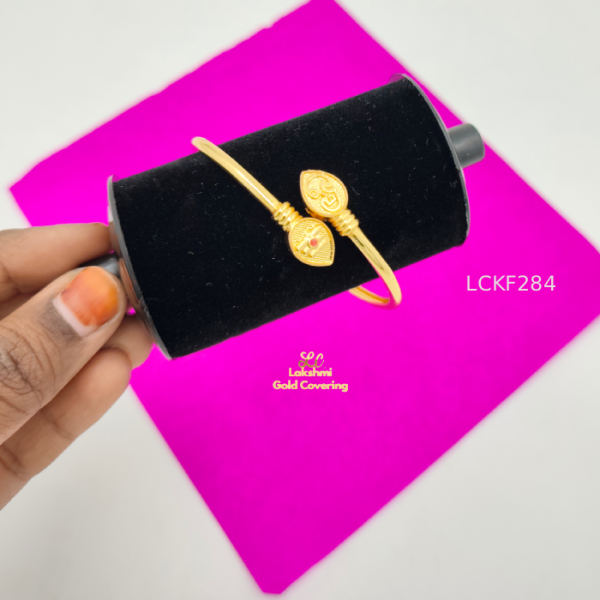 One Gram Gold Forming Vel Muruga Kaapu